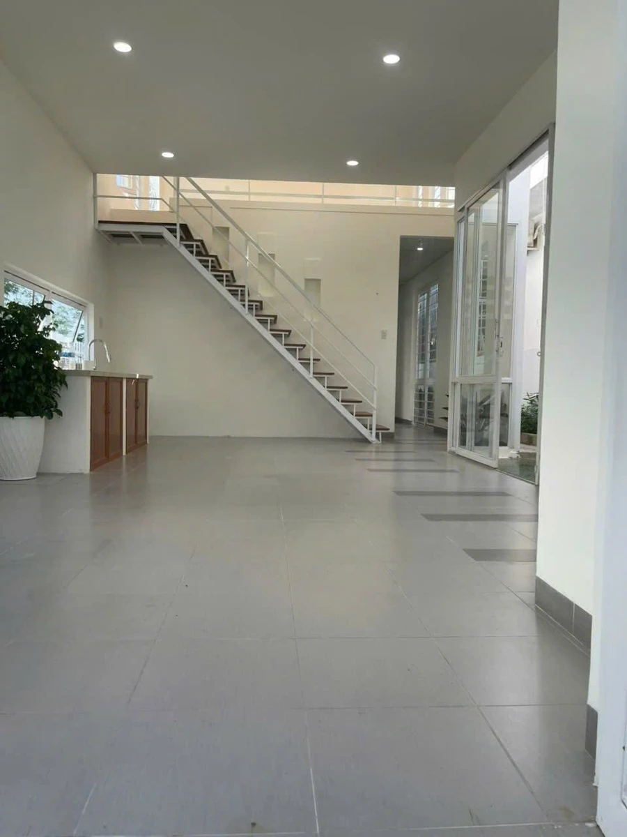 Bán nhà đẹp 155.6m² 3 phòng ngủ Vĩnh Ngọc Nha Trang 4 tỷ 950 triệu - Ảnh thu nhỏ 4