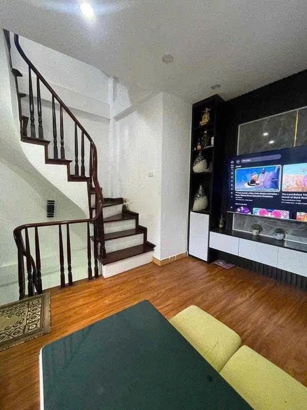 Cho thuê nhà ngõ 3PN, 100m² Nguyễn Khắc Nhu, Hoàn Kiếm