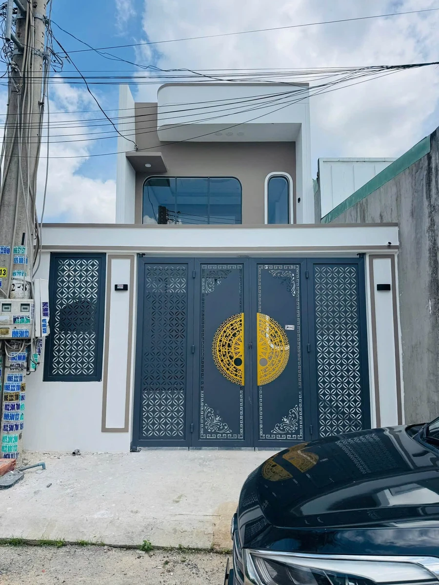 Bán nhà gác lửng 3PN 110m² Bến Cát giá 2tỷ280 - Ảnh 1