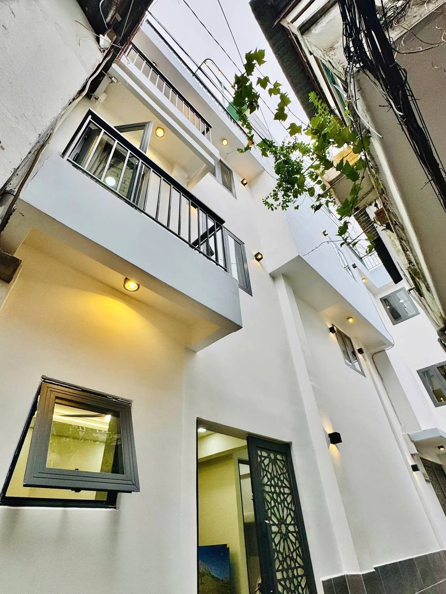 Bán nhà 4 tầng 41m2 gần mặt tiền Hoàng Hoa Thám, Quận 3, nhỉnh 5 tỷ - Ảnh 1