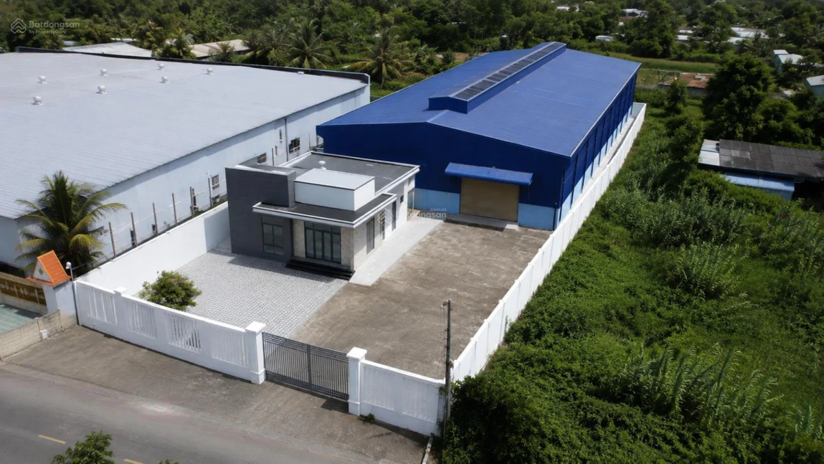 Gấp! Bán kho xưởng full SKC 2.363m2 gần QL80 đường container, có hoàn công, giảm mạnh 2 tỷ - Ảnh 1