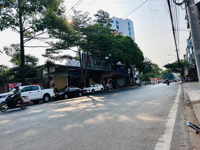 Bán đất mặt tiền đường Lý Tự Trọng 5x15,5m khu Coop Mart, Buôn Ma Thuột