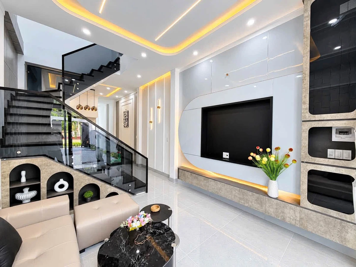 Bán nhà phố 1 trệt 1 lầu 4PN, 4x33m, sân ô tô rộng tại KP7 Tân Phong, Biên Hòa - Ảnh thu nhỏ 5