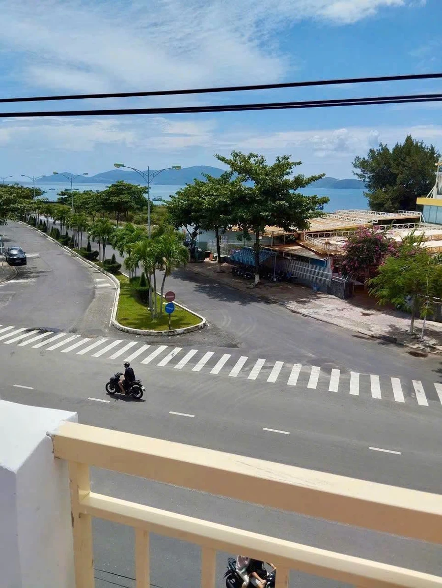 Nhà 2 tầng mặt tiền Phạm Văn Đồng 120m², Nha Trang 13,5 tỷ - Ảnh thu nhỏ 2