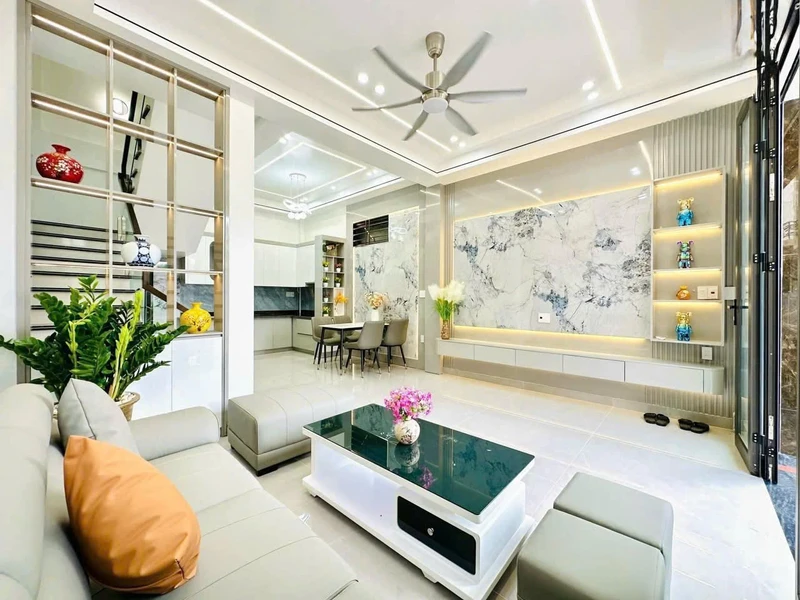 Bán nhà 4 tầng 43m² Phương Lưu Quận 10