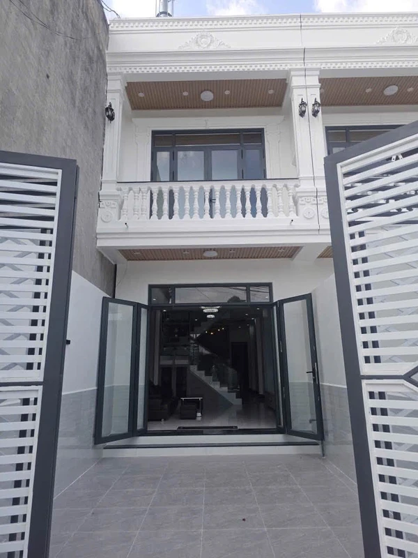 Bán nhà mặt tiền 88m2 Nguyễn Cư Trinh, Kiên Giang 2,4 tỷ