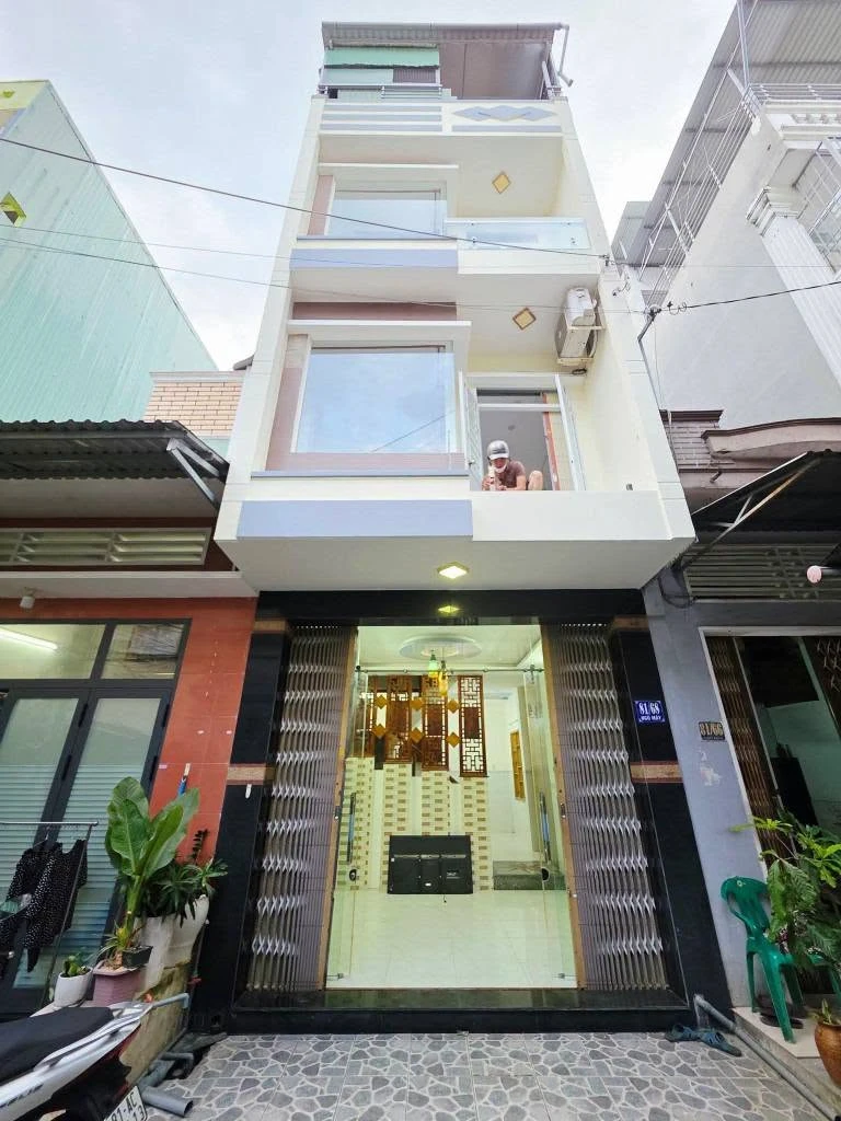 Bán nhà 3 tầng 165m² Quy Nhơn giá 3 tỷ 550 triệu - Ảnh 1