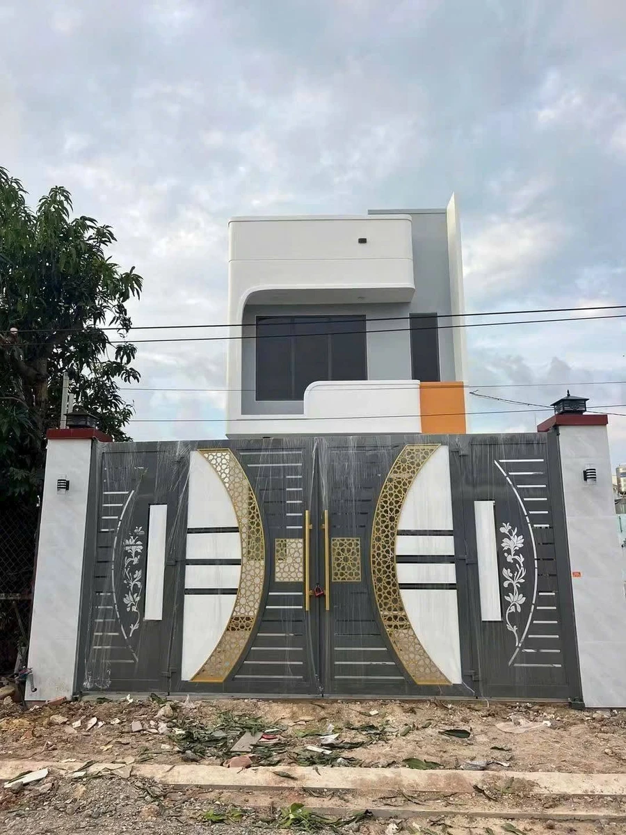 Bán nhà lầu lửng SHR 100m² Tây Ninh 2 tỷ 980 triệu - Ảnh 1