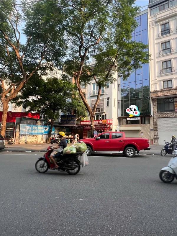 Cho thuê tòa nhà mặt phố Trần Đại Nghĩa 90m², 120 triệu/tháng