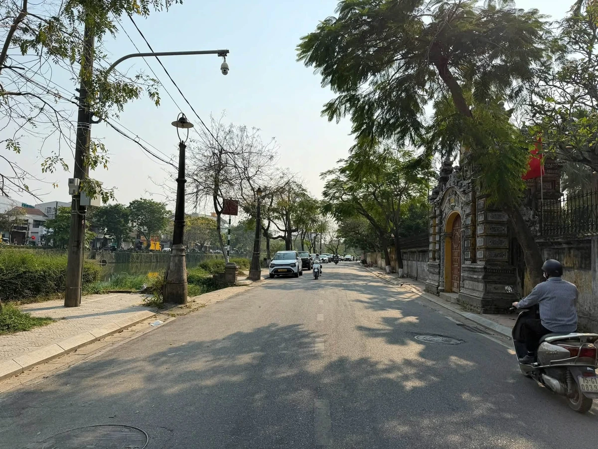 Bán nhà Huế 176m2 giá 3 tỷ 950 triệu, tặng nhà ba gian - Ảnh thu nhỏ 2