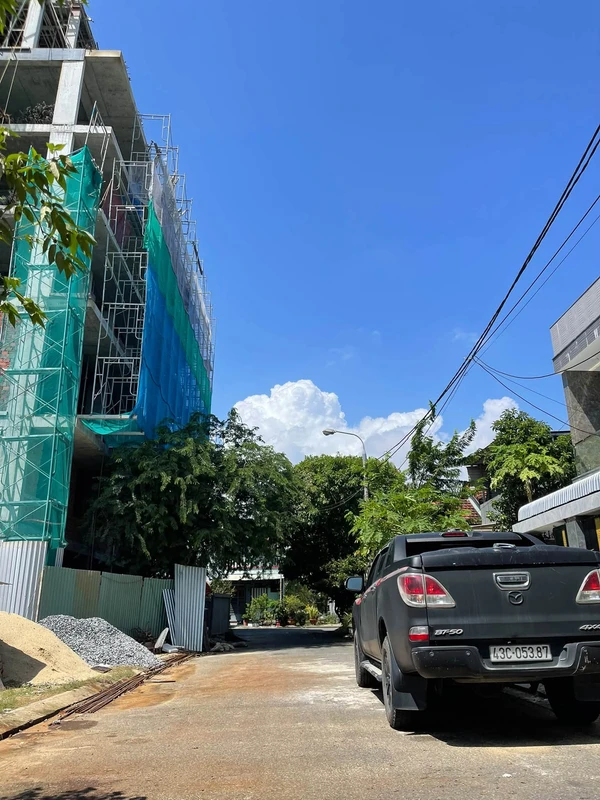 Bán lô đất Đông Trà 1 kẹp cống 5x20 100m2 giá 4,2 tỷ khu Làng Đại Học Đà Nẵng