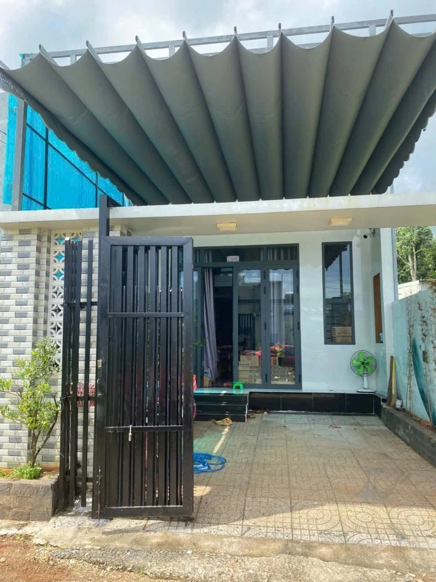 Bán nhà gác lửng mặt tiền đường LA3, Hòa Long, TP Bà Rịa, 90m2, 3PN, giá 2,1 tỷ - Ảnh 1