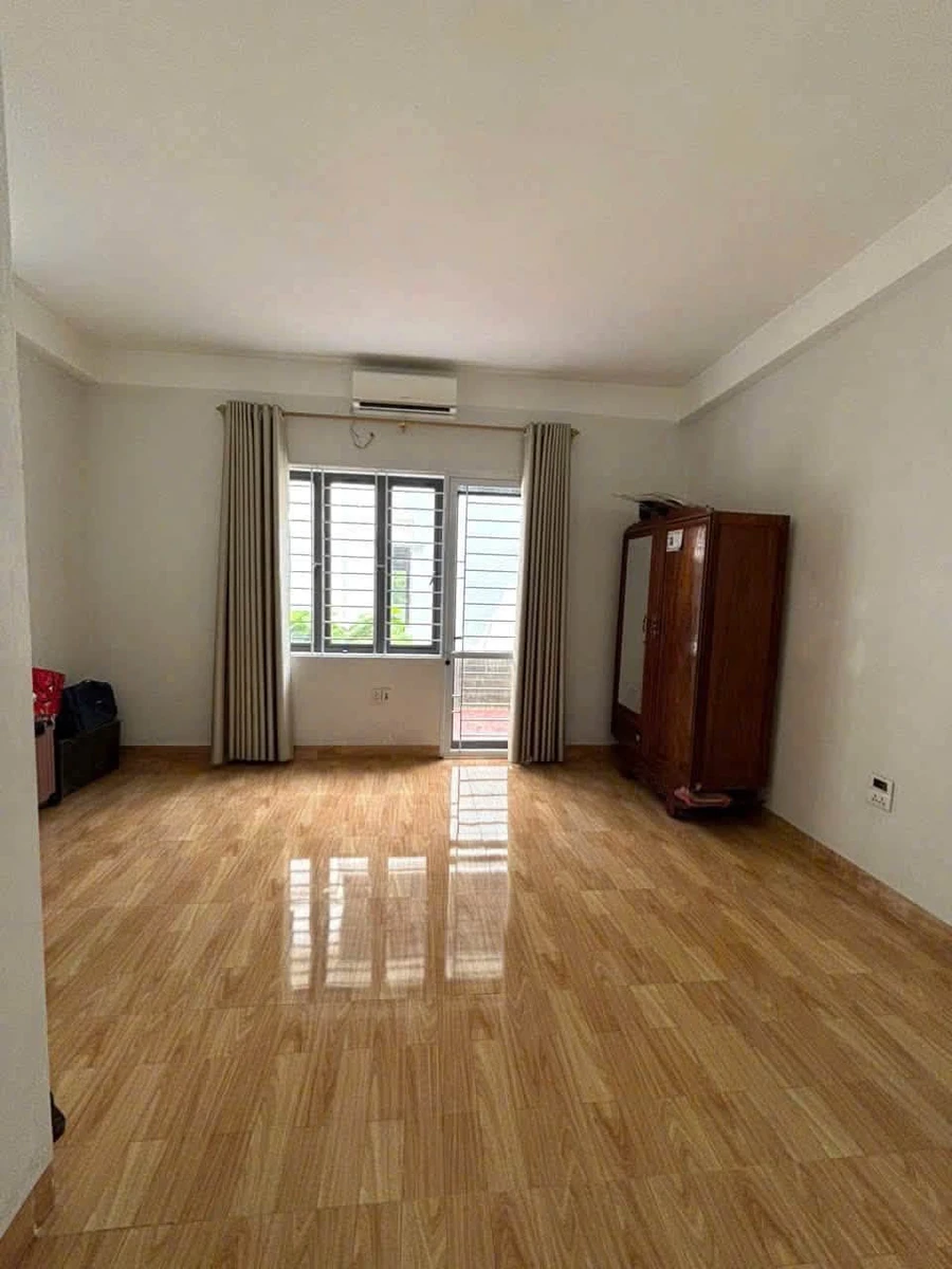 Bán nhà 3 tầng 95m² 2 tỷ 4 Quận 7 - Ảnh thu nhỏ 4