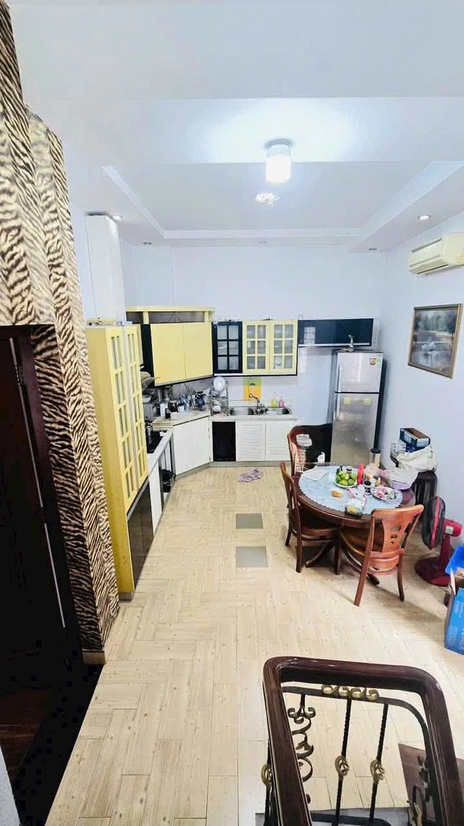 Bán nhà lô góc 4 tầng 50m2 đường 3 Tháng 2, Quận 10 - Ảnh thu nhỏ 4
