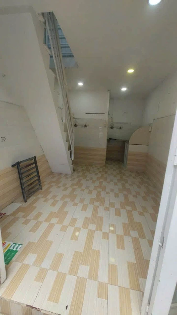 Bán nhà 2 tầng 15m² Phú Thuận Quận 7, 850 triệu - Ảnh thu nhỏ 3