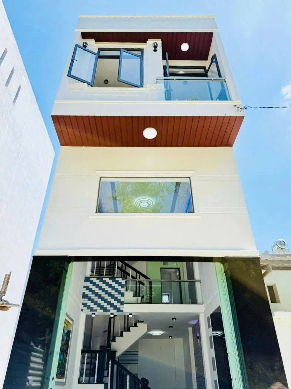 Bán nhà phố Ô Tô 40m² 3PN Quy Nhơn 2 tỷ 750 triệu - Ảnh 1