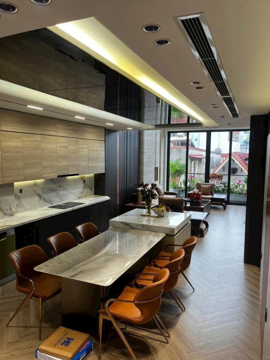 Bán nhà phố 5PN Gia Thụy, 92m2, 7 tầng thang máy, 24 tỷ - Ảnh thu nhỏ 2