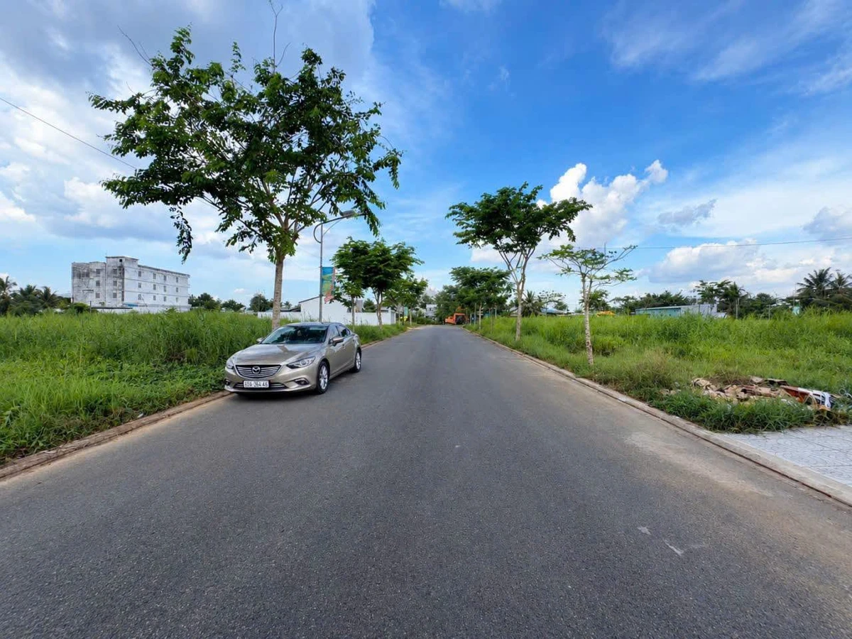 Bán nhà 200m² giá 2 tỷ 4 tại KDC Tắc Cậu, Châu Thành, An Giang - Ảnh 1