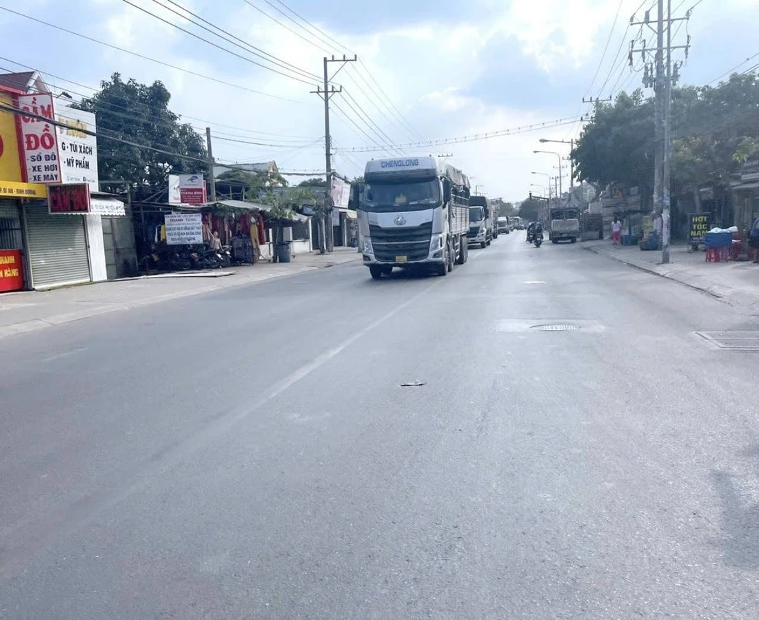 Bán lô đất mặt tiền ĐT 743, 750m², đối diện Trung tâm Y tế Dĩ An, giá 23,5 tỷ - Ảnh thu nhỏ 3