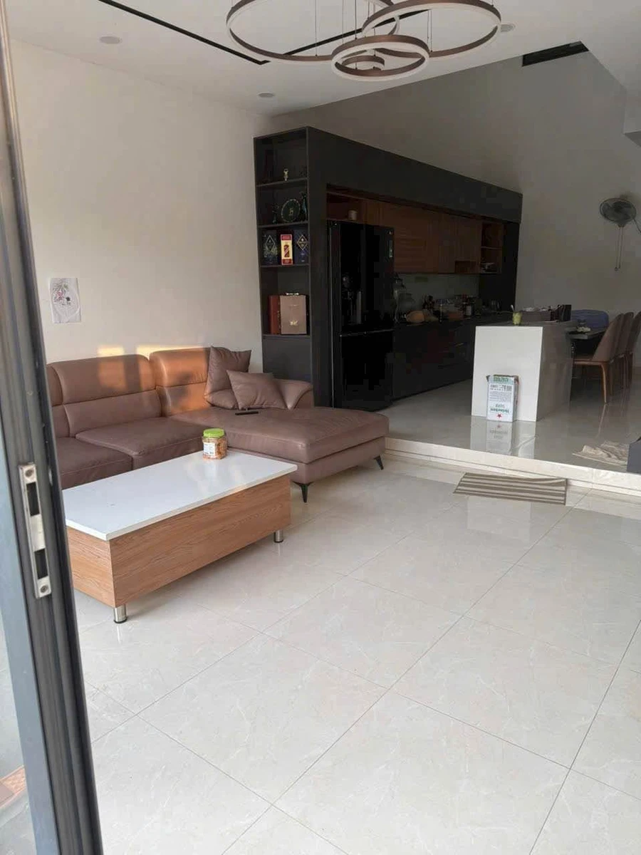 Bán nhà lầu 101m² 3 PN Hàm Liêm Phan Thiết 2.2 tỷ - Ảnh thu nhỏ 3