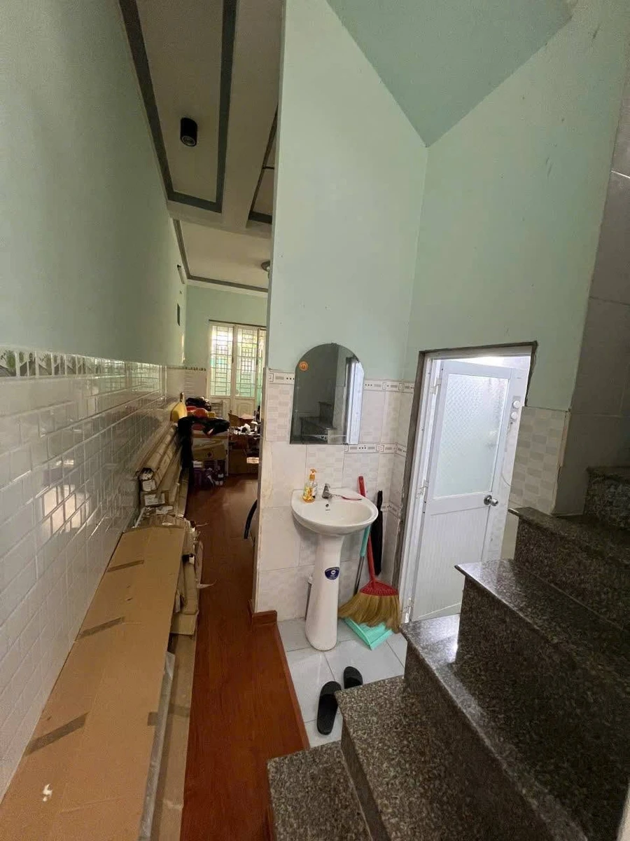 Bán nhà 1 trệt 1 lầu 60m2, 3PN, trung tâm TP Bà Rịa gần Nhà thờ Chánh Tòa - Ảnh thu nhỏ 3