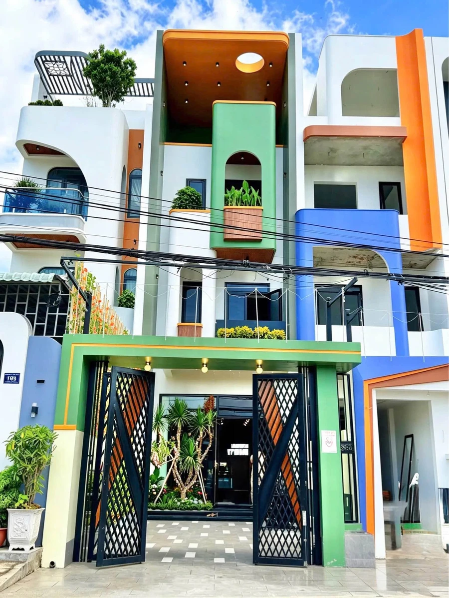 Bán nhà mặt tiền kinh doanh 4.5x31m 1 trệt 2 lầu full nội thất đường Lê Thị Tám, Phước Lý - Ảnh thu nhỏ 3