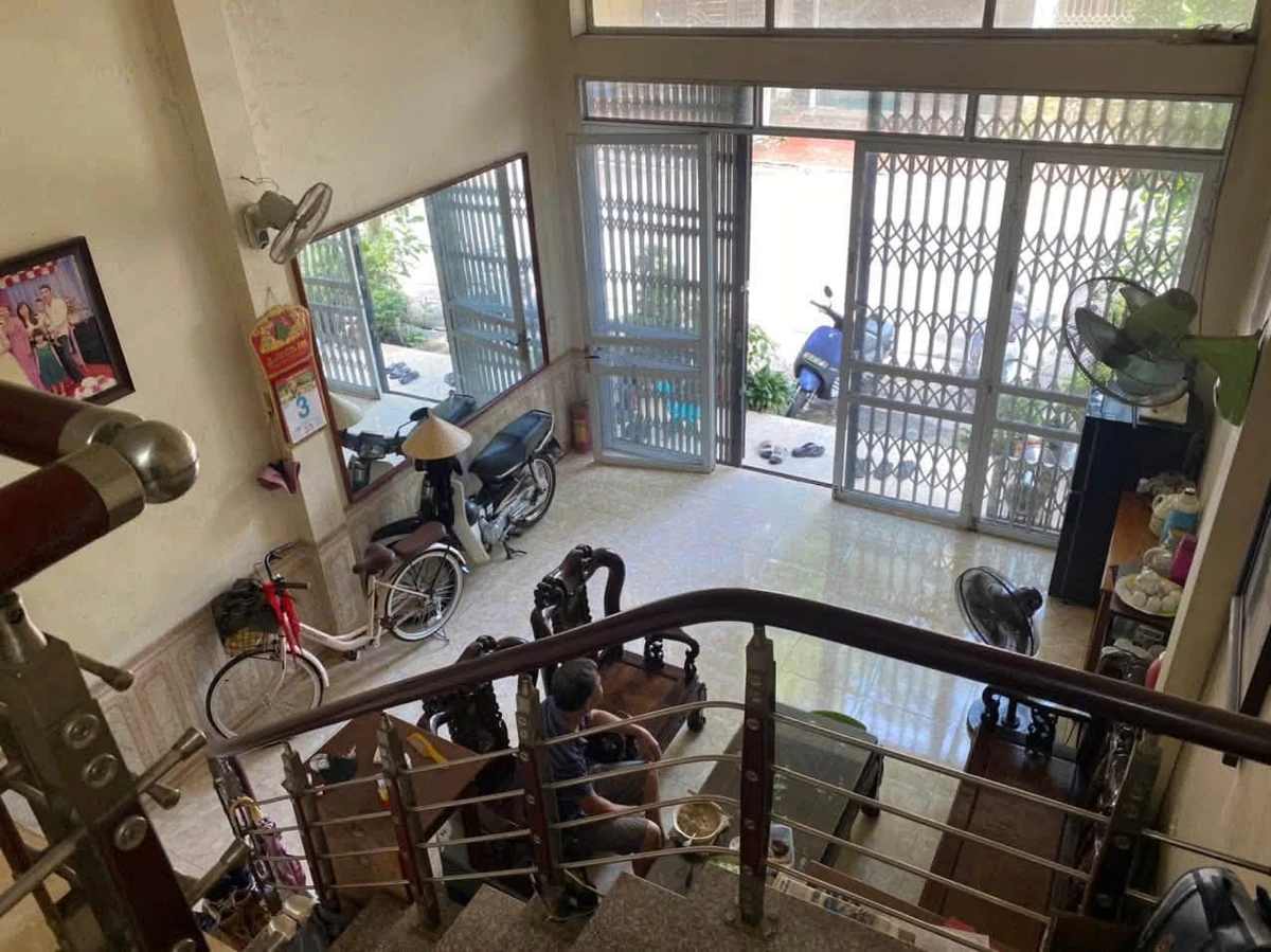 Bán nhà cấp 4 gác lửng 73.6m2 đường Nguyễn Khang Tân Bình - Ảnh thu nhỏ 2