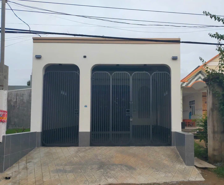 Bán nhà mặt tiền kinh doanh 150m² 3 PN tại Mỹ Hạnh Bắc