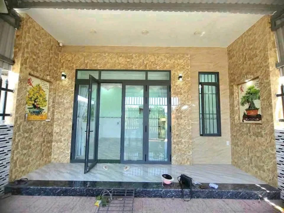 Bán nhà 3 phòng ngủ 2 WC, diện tích 180m2 tại Long Hải, đường bê tông xe hơi - Ảnh thu nhỏ 2