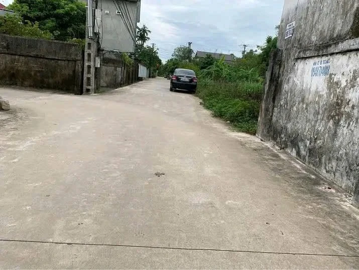 Bán lô đất 87m2 ở Phường Vinh Hưng Vinh, 900 triệu