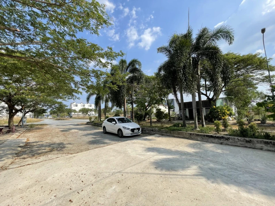 Lô đất mặt ngoài ngay cổng vào, cạnh công viên, khu dân cư Daresco Đức Hoà, 140m2, thương lượng - Ảnh thu nhỏ 3