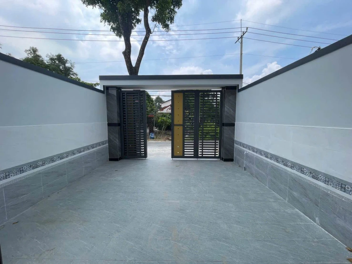 Bán nhà 1 trệt 1 lầu mặt tiền đường Lê Thị Hoa, DT 5x21,6m, xã Phước Vĩnh An, Củ Chi - Ảnh thu nhỏ 4