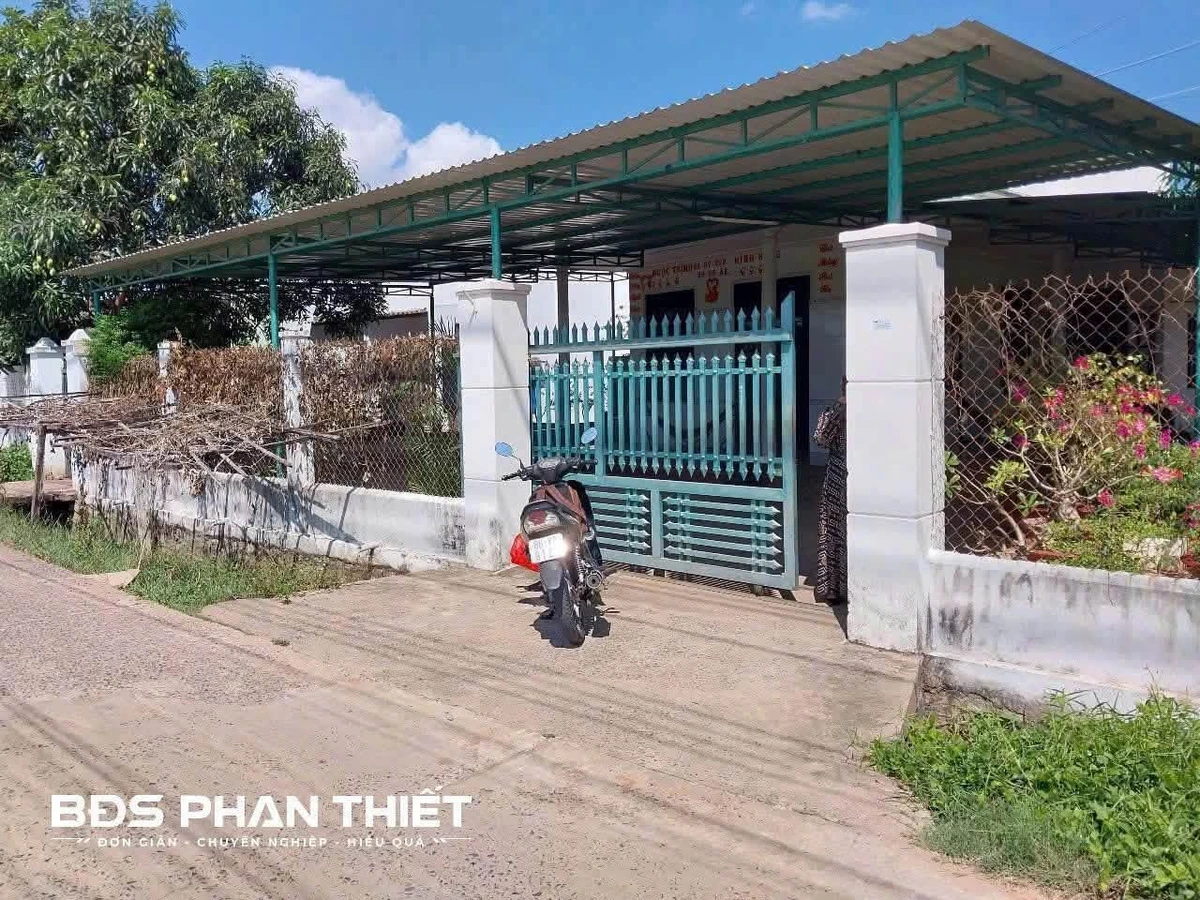 Bán nhà mặt tiền Hàm Thắng 300m² 3 tỷ Lâm Đồng - Ảnh 1