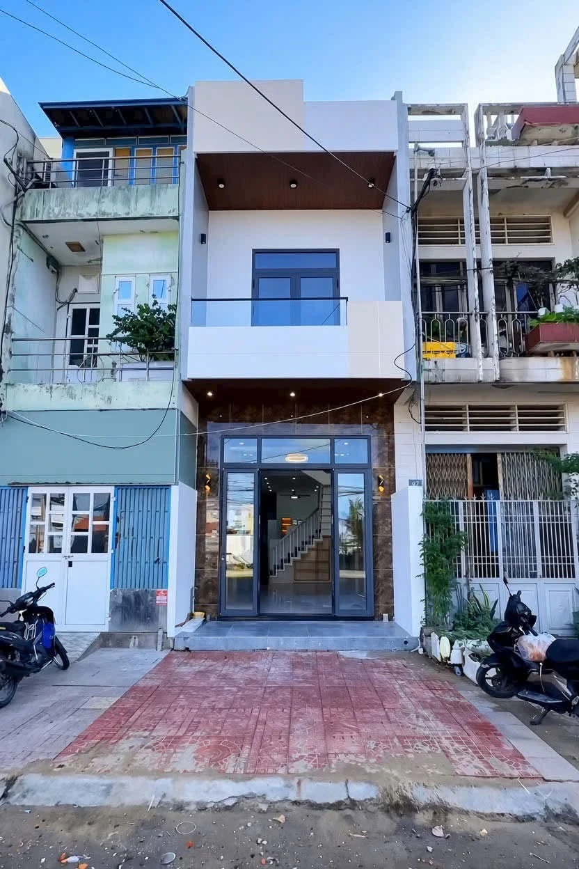 Nhà mặt tiền kinh doanh Trần Hưng Đạo, 62m2, 2 tầng, 4 tỷ - Ảnh 1