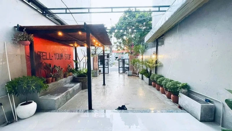 Cho thuê nhà sân vườn mặt tiền 100m2 Nguyễn Xí, Đà Nẵng