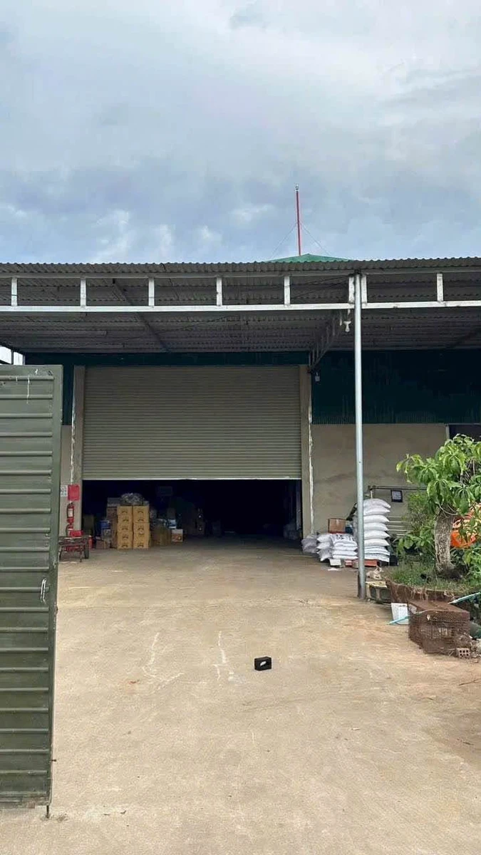 Bán đất 870m² kèm kho sẵn, có nhà ở tại Buôn Ju, Phường Tân An, giá 3,99 tỷ - Ảnh thu nhỏ 4