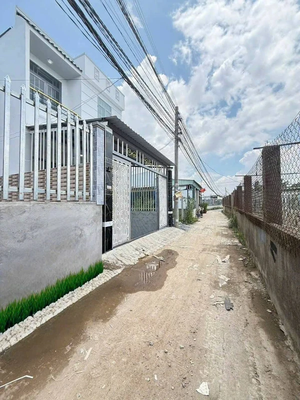 Bán nhà 5x20m, 4 phòng ngủ, 2 WC tại Tân Kim, Cần Giuộc - 2 tỷ 550 triệu