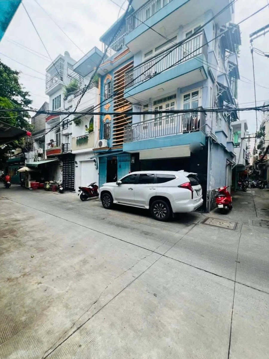 Bán nhà hẻm 8m CMT8 Q10, 30m², 4PN, 9.2 tỷ - Ảnh 1