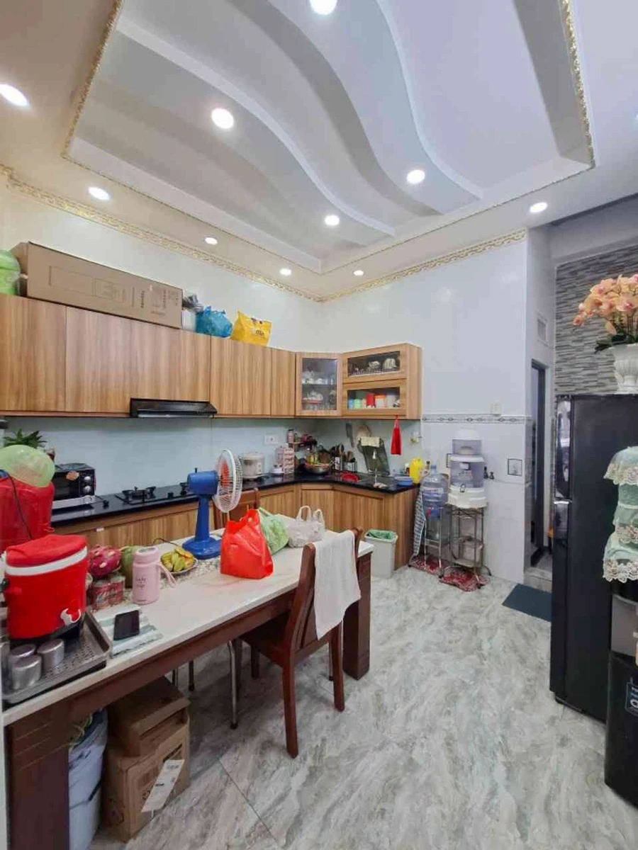 Nhà bán 4 tầng, sân thượng trên Lê Văn Quới, Tân Phú, 7 tỷ - Ảnh thu nhỏ 3