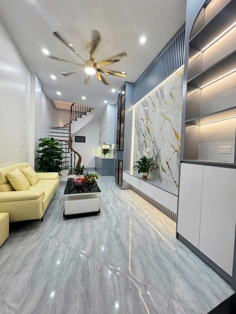 Bán nhà 4 tầng 50m² Hồ Ba Mẫu Đống Đa 5.9 tỷ - Ảnh 1