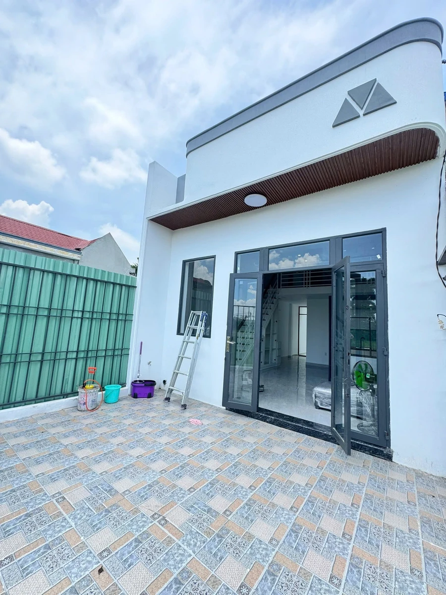 Bán nhà trệt lửng 5x17m 2PN mới xây, giá 865 triệu, Đức Hòa Long An - Ảnh 1