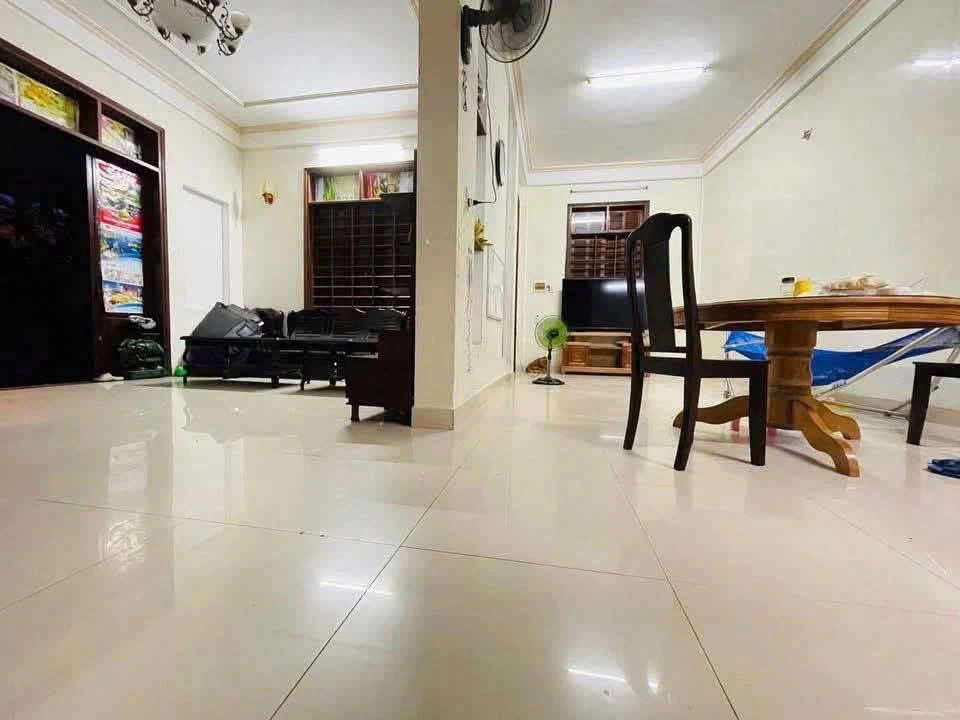 Bán nhà vườn 4PN, 2 mặt tiền Hàn Thuyên, Huế, 182.7m², 9 tỷ - Ảnh thu nhỏ 3