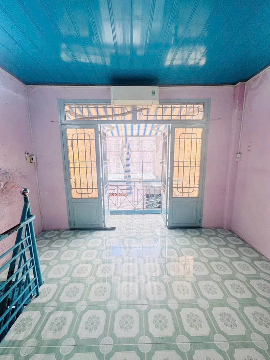 Bán nhà hẻm Bến Vân Đồn, Quận 4, 32m², 1 trệt 1 lửng 1 lầu, giá 2,7 tỷ - Ảnh thu nhỏ 3