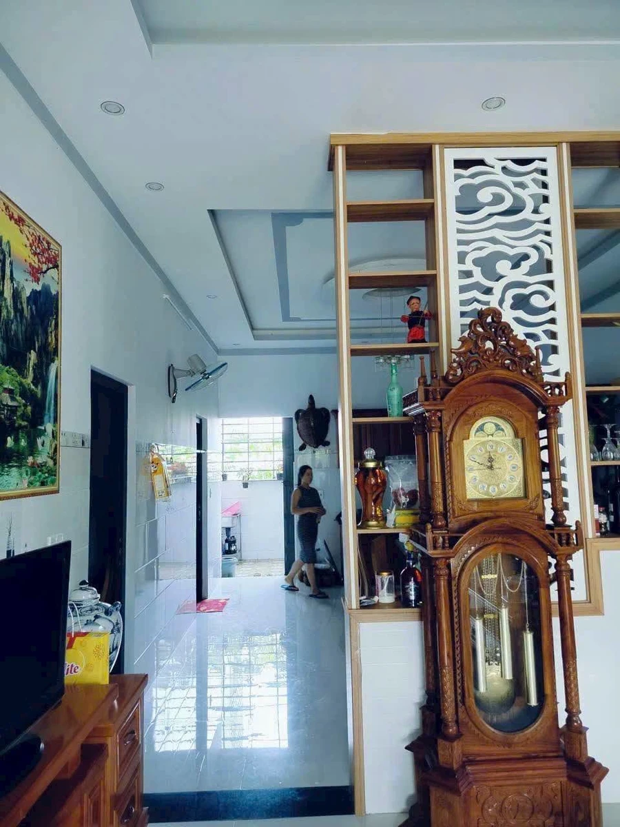Bán nhà mái thái 185m2, 8x23m, Bà Rịa, giá 2 tỷ 990 triệu - Ảnh thu nhỏ 3