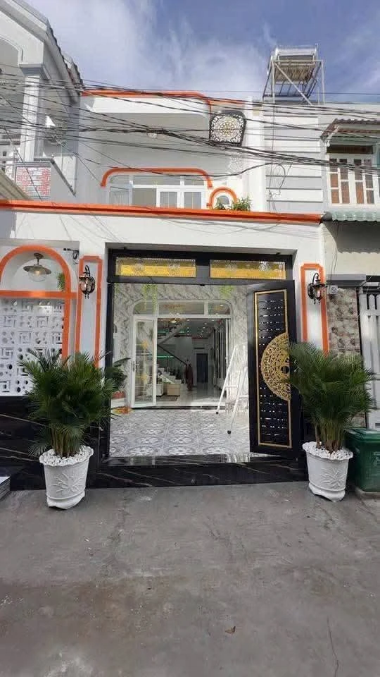 Bán nhà 1 trệt 1 lầu 4PN, 4,2x19m, sát QL50 vòng xoay Tân Kim, giá 3,18 tỷ - Ảnh 1