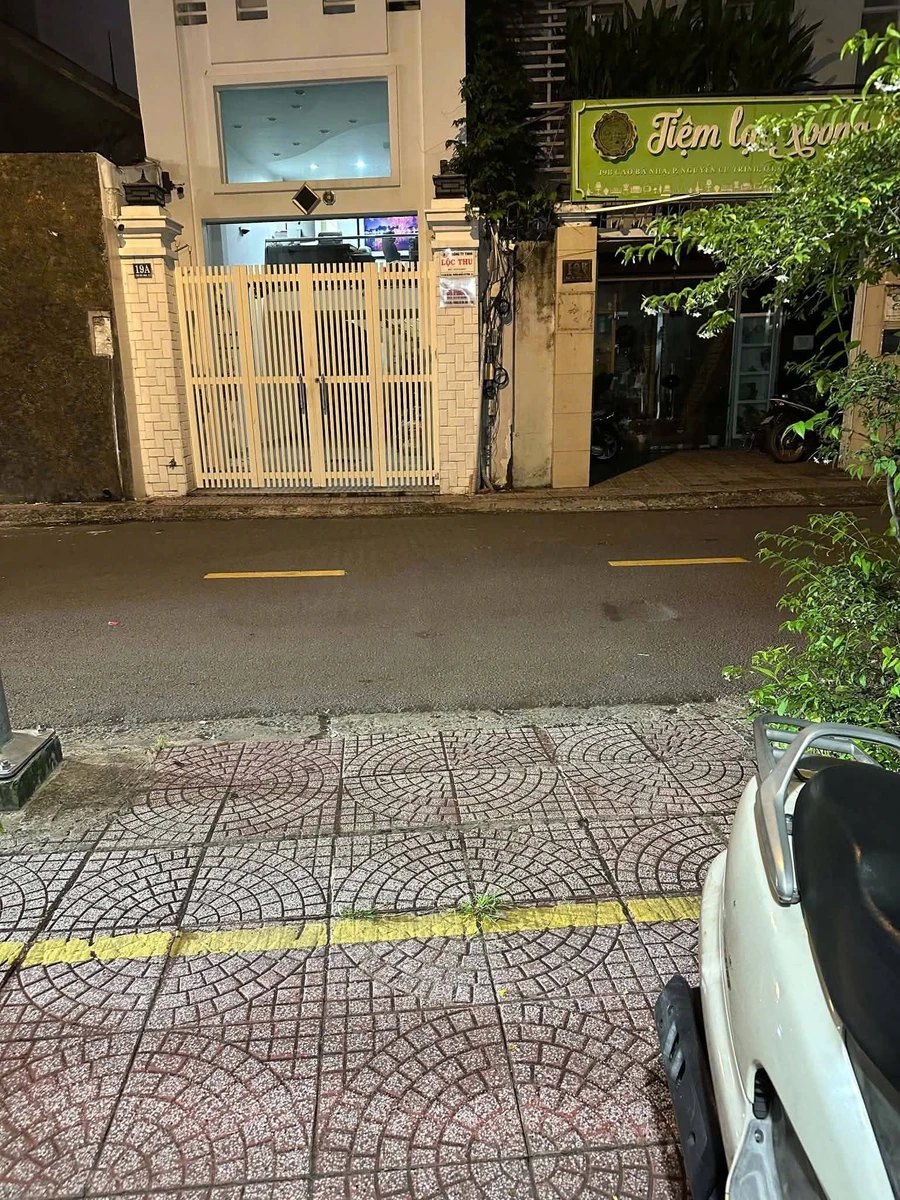 Bán nhà mặt tiền Cao Bá Nhạ, Quận 1, 30m2, 26 tỷ - Ảnh thu nhỏ 2