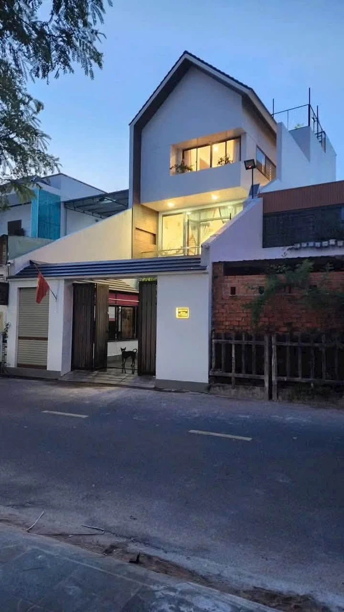 Bán nhà 1 trệt 2 lầu 103m² Đặng Thị Nhu Phan Thiết 6 tỷ 950 triệu - Ảnh thu nhỏ 2