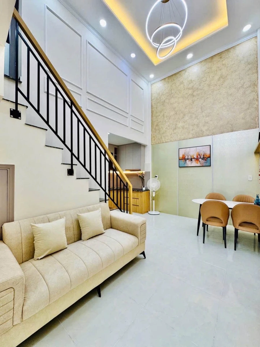 Bán nhà phố 70m2 full nội thất, 2 tầng lầu tại Bình Thạnh - Ảnh 1
