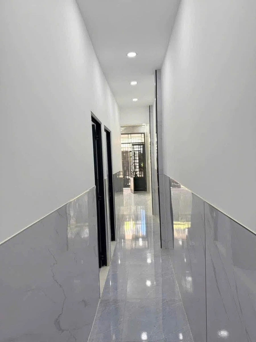 Bán nhà hẻm 3.3x17m 2 phòng ngủ sổ hồng riêng giá 2,85 tỷ Thới Tam Thôn, Hóc Môn - Ảnh thu nhỏ 4