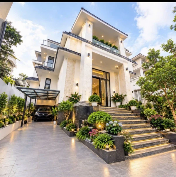 Bán biệt thự khách sạn 2 mặt tiền 585m² 65 tỷ Đà Lạt